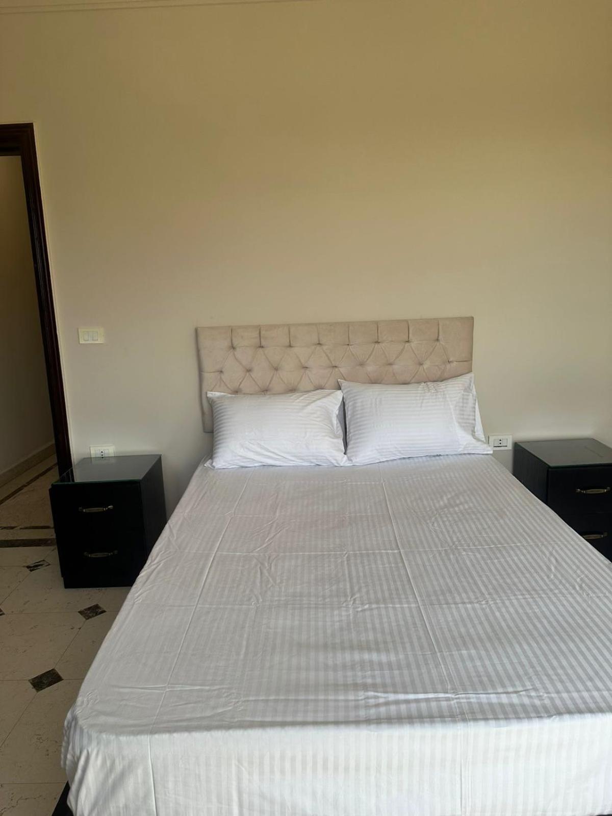 Apartment Pyramids Golf Direct View Cairo