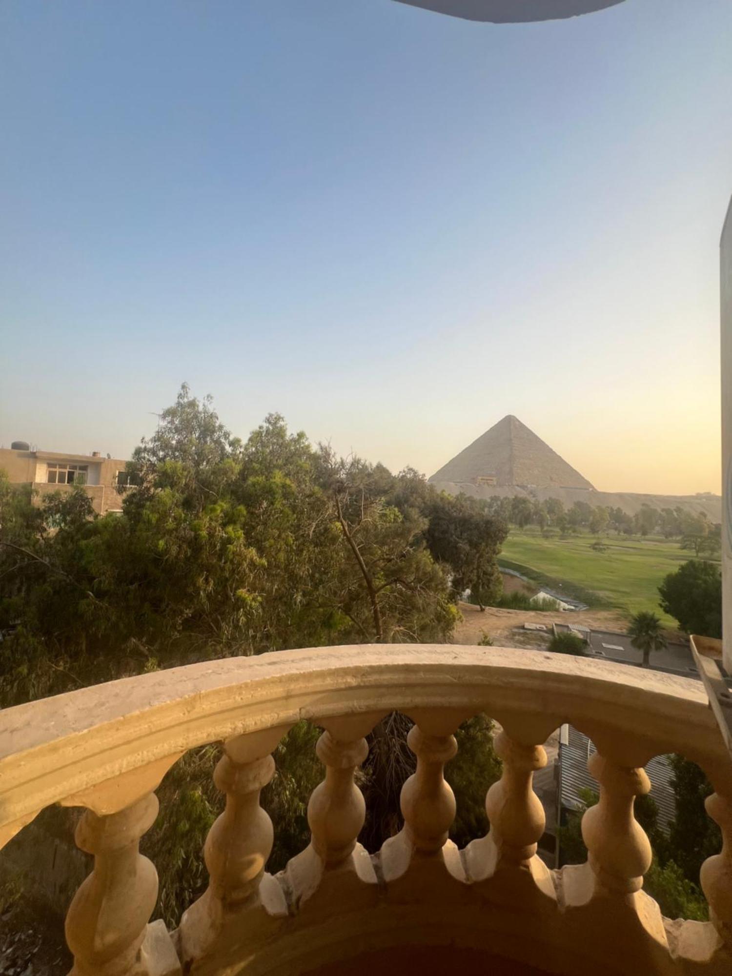 Apartment Pyramids Golf Direct View