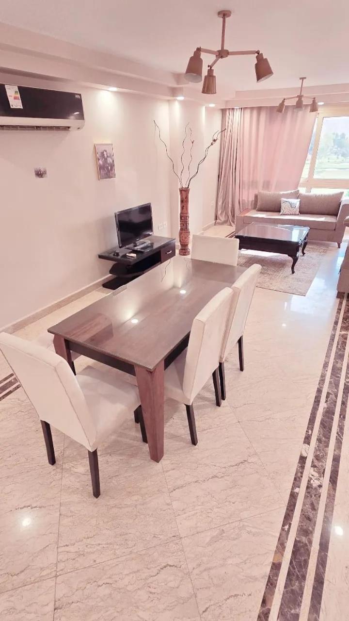 Apartment Pyramids Golf Direct View Cairo