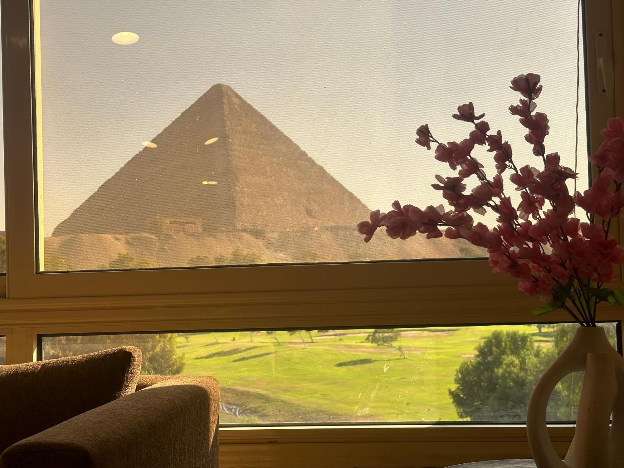 Apartment Pyramids Golf Direct View Cairo